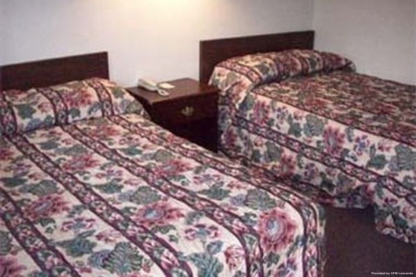 HOTEL 30 (McDonald)